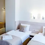 Отель Odkrywcow 3*