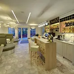 Odkrywców Hotel 3*