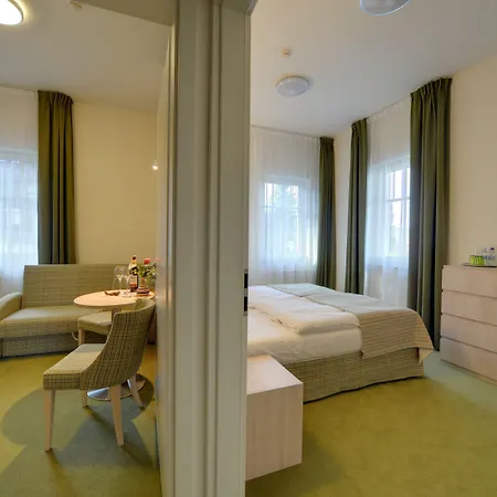 Odkrywcow فندق شكلارسكا بوريبا