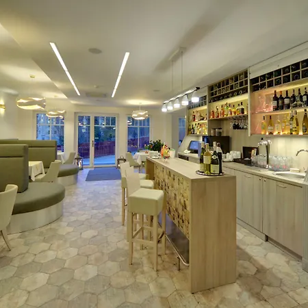 Odkrywcow فندق 3*