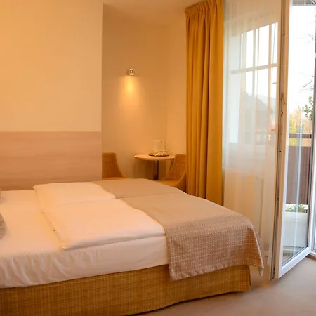 Odkrywcow فندق 3*